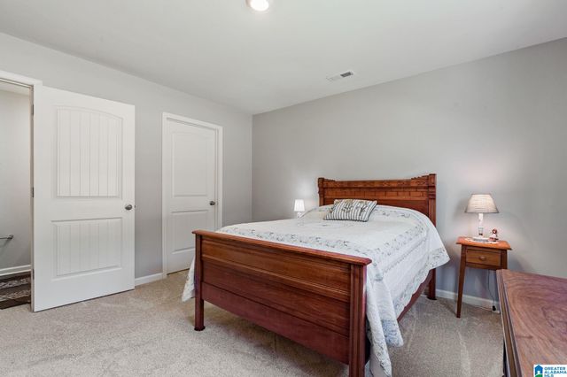 1755 DIXON CIRCLE, Mount Olive, AL 35117