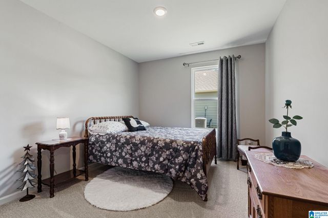 1755 DIXON CIRCLE, Mount Olive, AL 35117