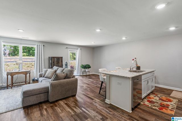 1755 DIXON CIRCLE, Mount Olive, AL 35117