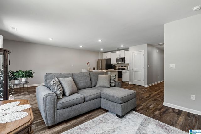 1755 DIXON CIRCLE, Mount Olive, AL 35117