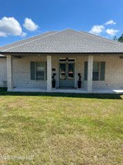 17376 C J Dellie Road, Saucier, MS 39574