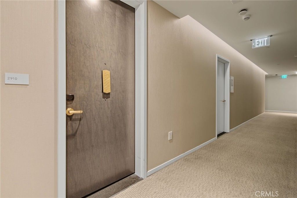 889 Francisco Street 2910, Los Angeles, CA 90017 — photo 2