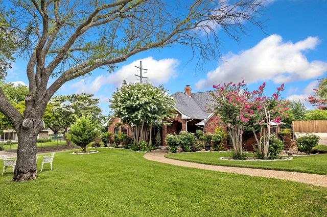 809 Lake Meadows Circle, Rockwall, TX 75087