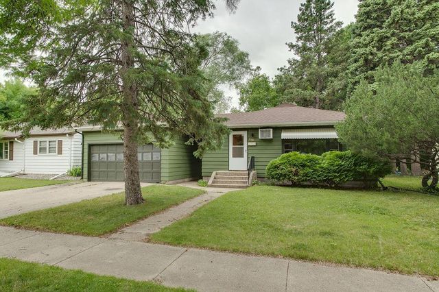419 16th Street S, Moorhead, MN 56560