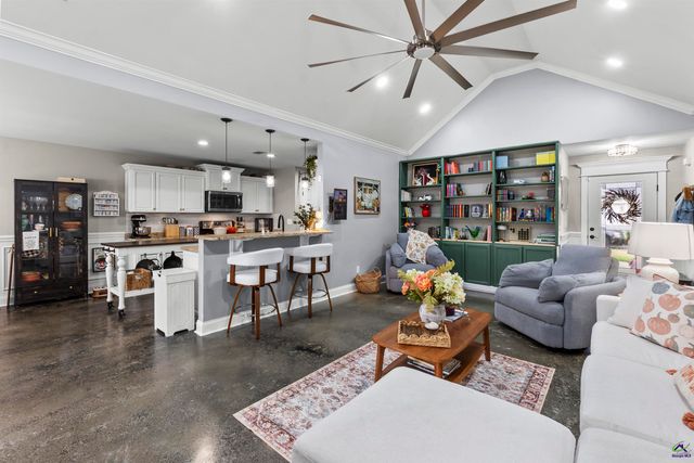 422 Madison Place Parkway, Byron, GA 31008