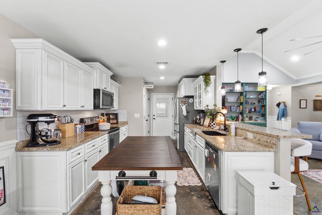 422 Madison Place Parkway, Byron, GA 31008