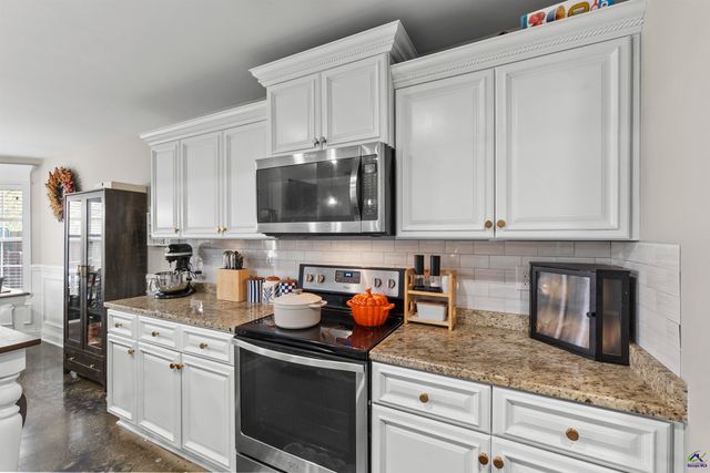 422 Madison Place Parkway, Byron, GA 31008