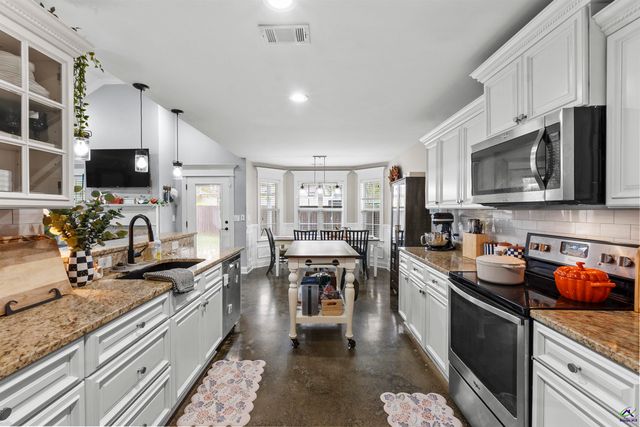 422 Madison Place Parkway, Byron, GA 31008