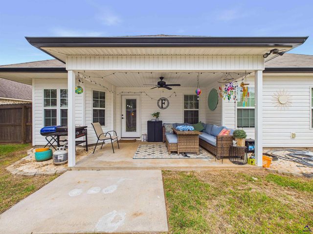 422 Madison Place Parkway, Byron, GA 31008
