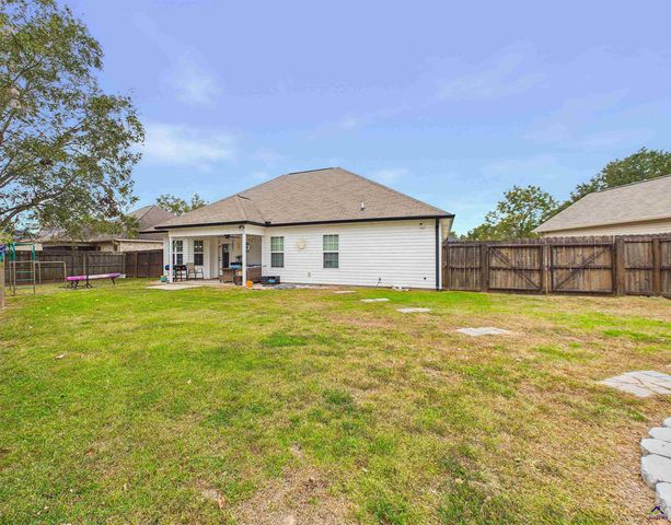 422 Madison Place Parkway, Byron, GA 31008