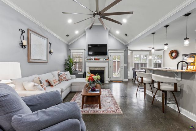 422 Madison Place Parkway, Byron, GA 31008
