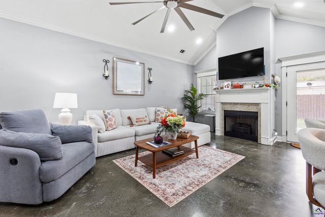422 Madison Place Parkway, Byron, GA 31008