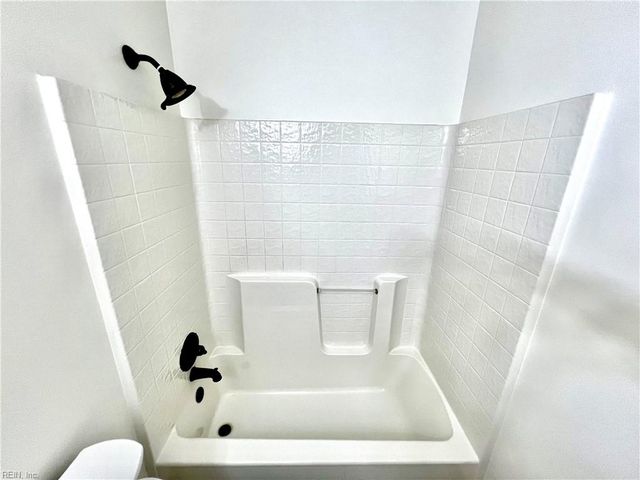 4204 Mill Stream CT, Virginia Beach, VA 23452