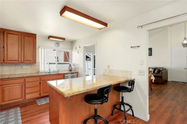 5002 Barkwood, Irvine, CA 92604