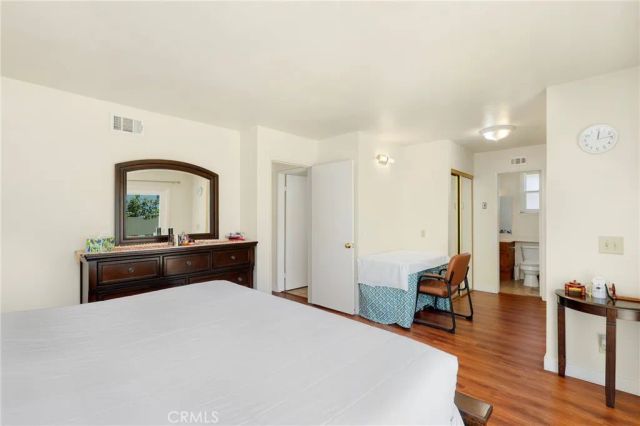 5002 Barkwood, Irvine, CA 92604