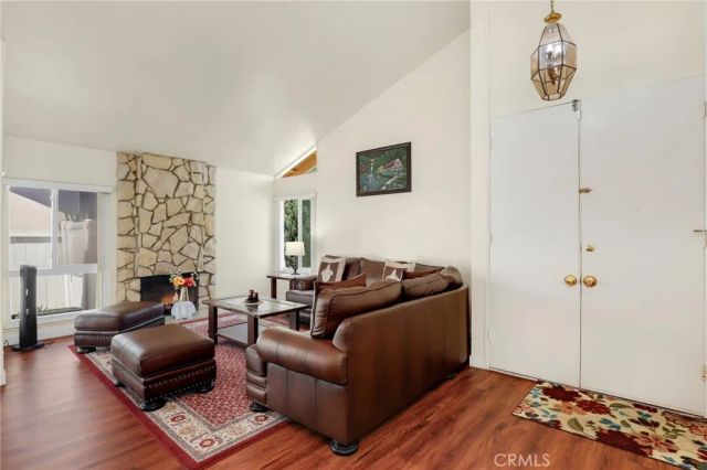 5002 Barkwood, Irvine, CA 92604