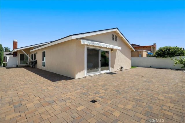 5002 Barkwood, Irvine, CA 92604