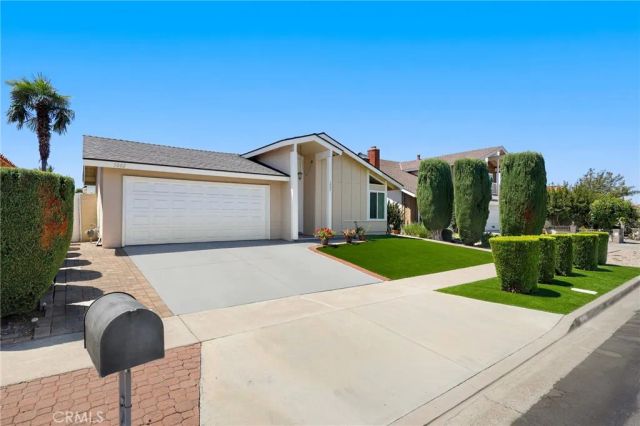5002 Barkwood, Irvine, CA 92604