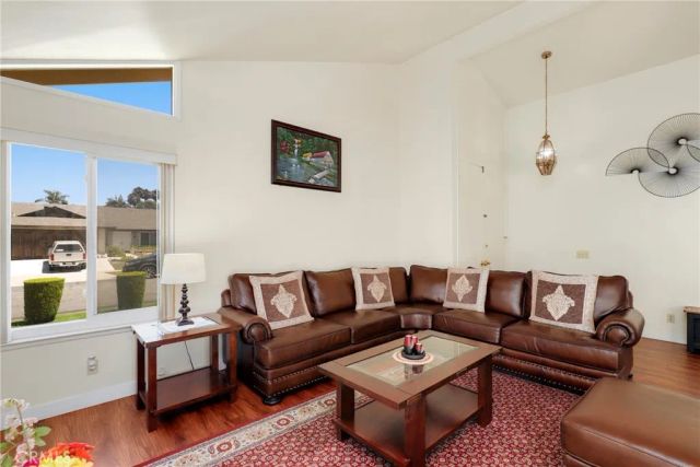 5002 Barkwood, Irvine, CA 92604