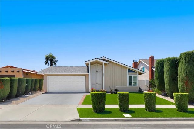 5002 Barkwood, Irvine, CA 92604