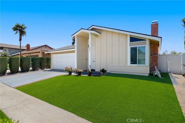 5002 Barkwood, Irvine, CA 92604