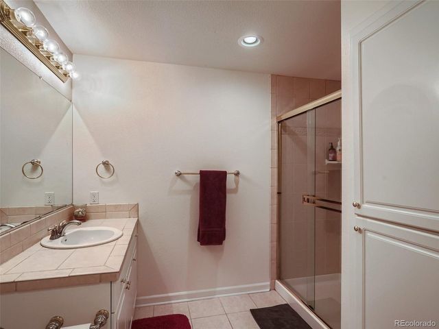 5828 S Danube St, Aurora, CO 80015
