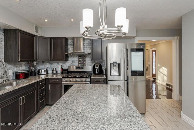 2133 Westedge Drive, Toledo, OH 43614