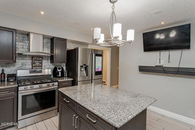 2133 Westedge Drive, Toledo, OH 43614