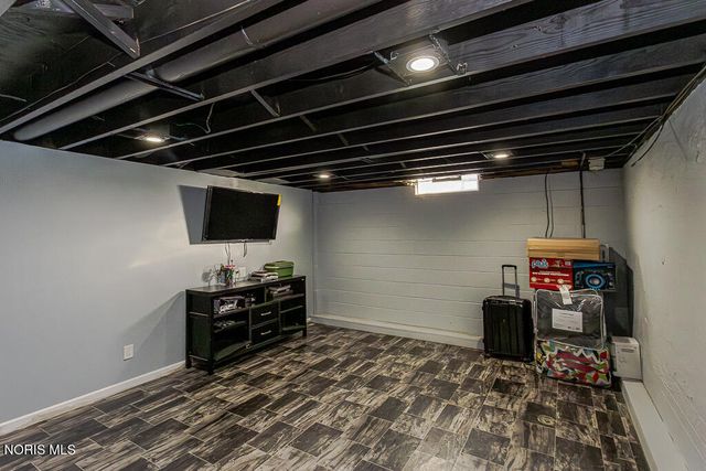 2133 Westedge Drive, Toledo, OH 43614