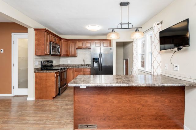 1329 10th Street N, Fargo, ND 58102