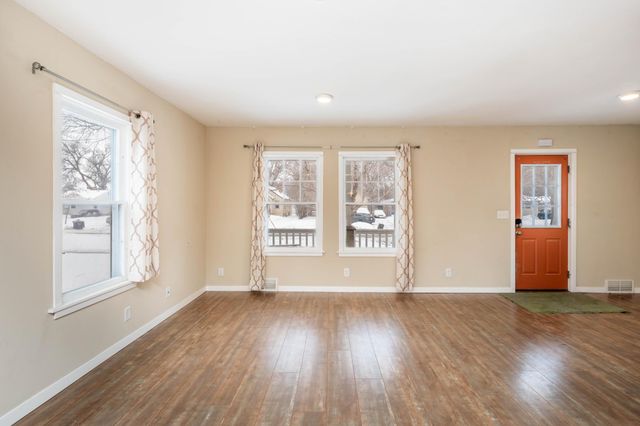 1329 10th Street N, Fargo, ND 58102