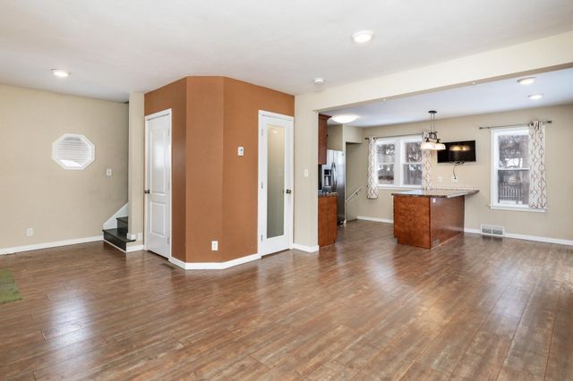 1329 10th Street N, Fargo, ND 58102