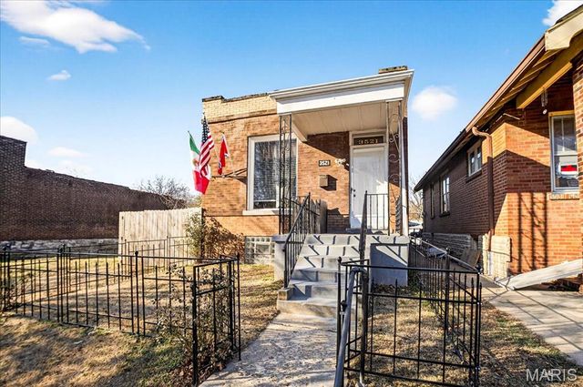 3521 Michigan Avenue, St Louis, MO 63118