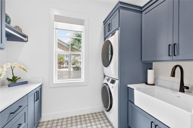 636 Kings Crown, Port Aransas, TX 78373