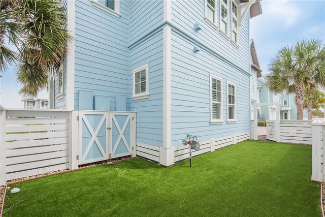 636 Kings Crown, Port Aransas, TX 78373