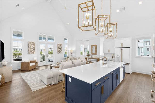 636 Kings Crown, Port Aransas, TX 78373