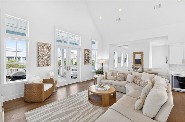 636 Kings Crown, Port Aransas, TX 78373