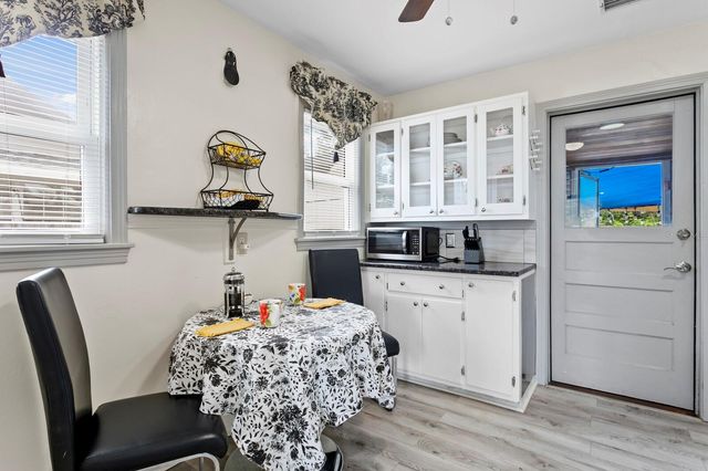 3152 13TH AVENUE N, St Petersburg, FL 33713