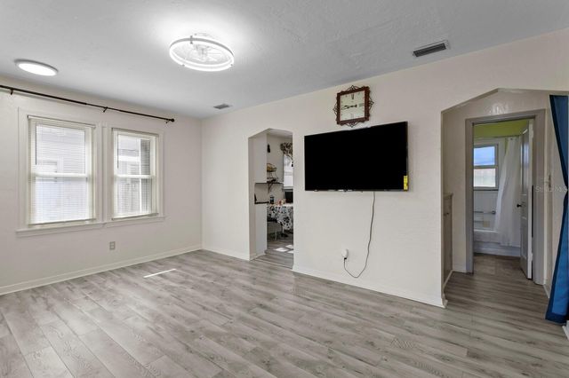 3152 13TH AVENUE N, St Petersburg, FL 33713