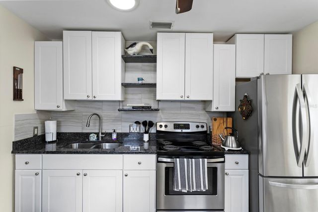 3152 13TH AVENUE N, St Petersburg, FL 33713