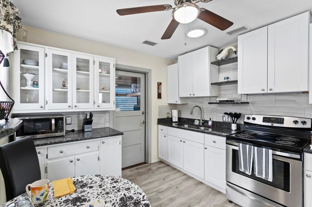3152 13TH AVENUE N, St Petersburg, FL 33713