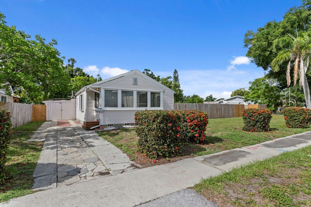 3152 13TH AVENUE N, St Petersburg, FL 33713