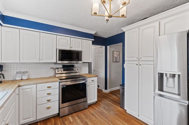 620 Rockmill Road NW, Lancaster, OH 43130