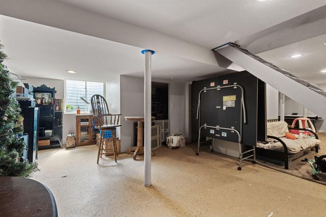 620 Rockmill Road NW, Lancaster, OH 43130
