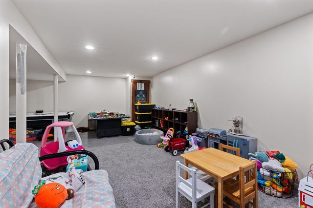 620 Rockmill Road NW, Lancaster, OH 43130