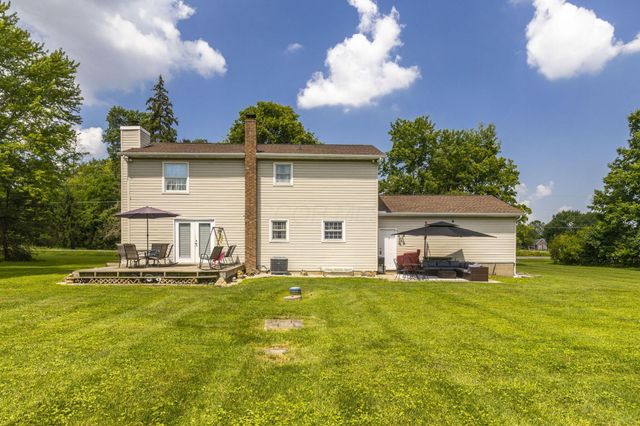 620 Rockmill Road NW, Lancaster, OH 43130