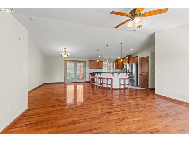 2217 KING Ln, Myrtle Point, OR 97458