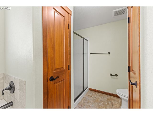 2217 KING Ln, Myrtle Point, OR 97458
