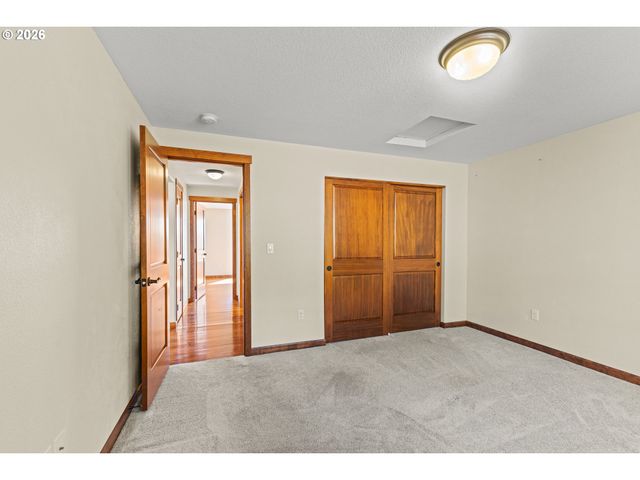 2217 KING Ln, Myrtle Point, OR 97458