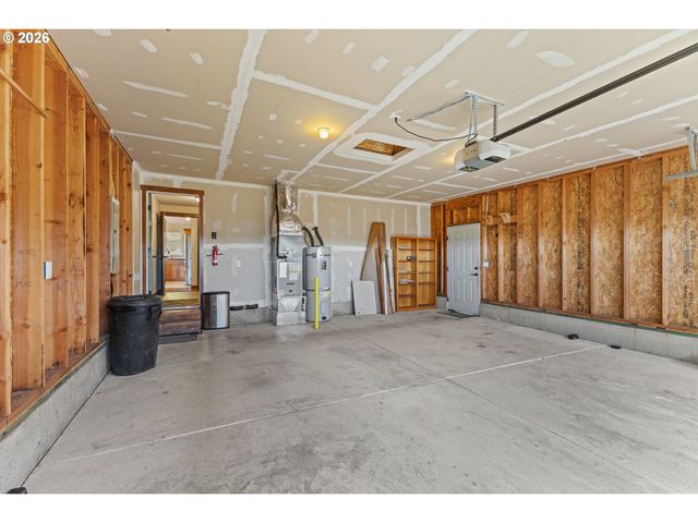 2217 KING Ln, Myrtle Point, OR 97458